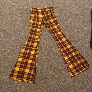 Never worn bought for occasion but didn’t wear them. They are yellow black & red